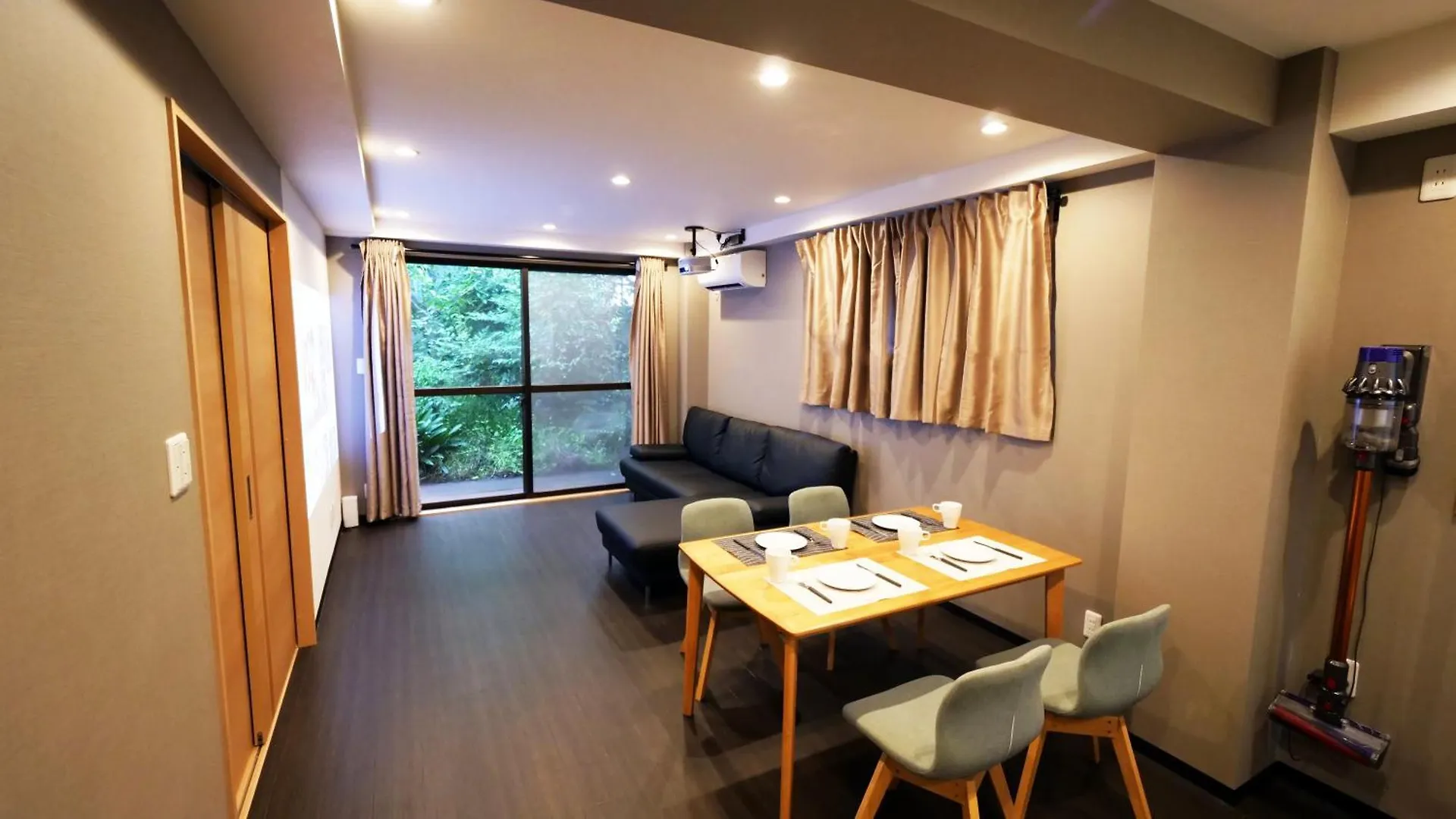 Apartment Charming Guesthouse In The Heart Of Okubo 丶steps To Metro And Convenient Travel! Yos4 Tokyo