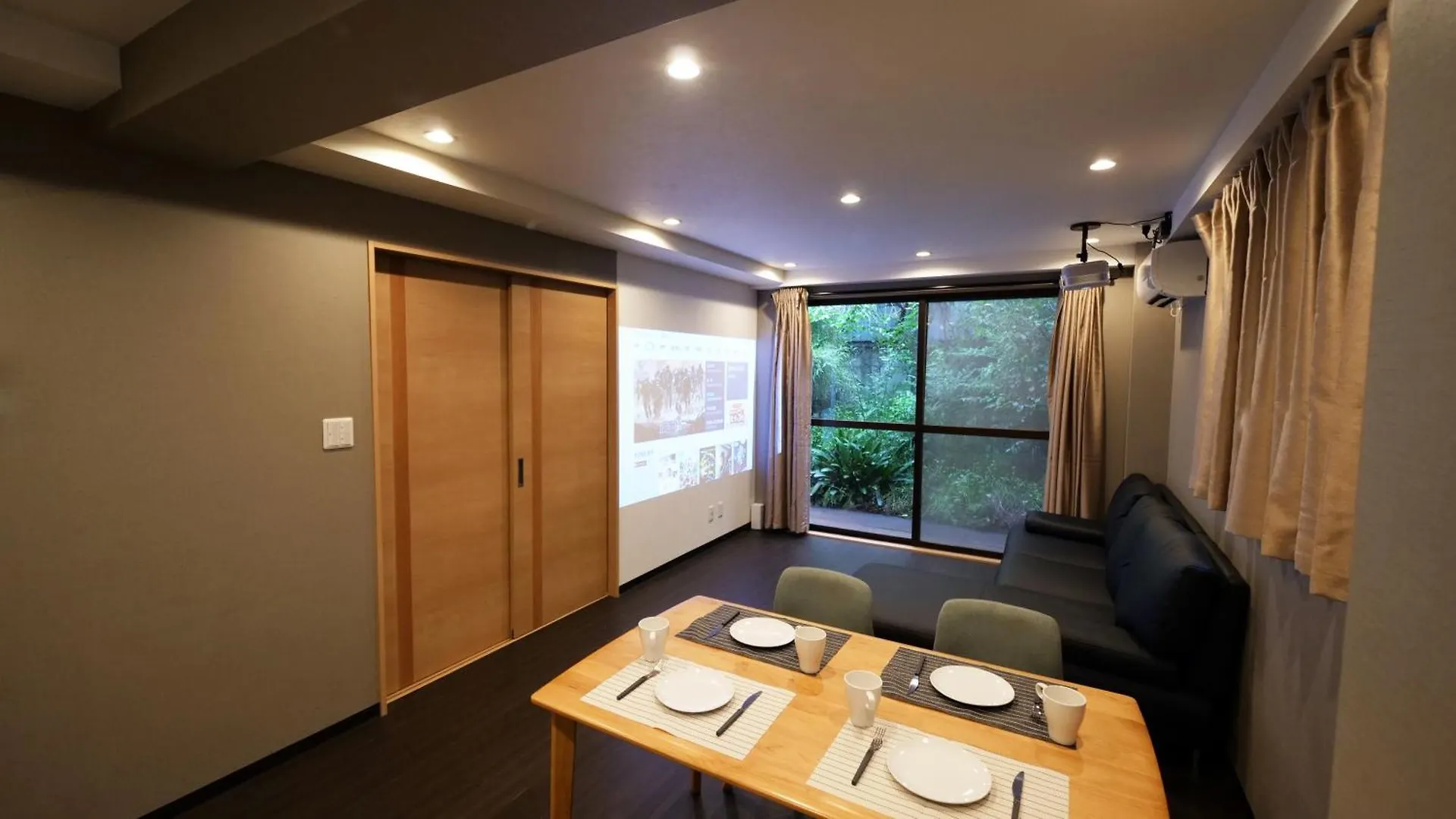 Apartment Charming Guesthouse In The Heart Of Okubo 丶steps To Metro And Convenient Travel! Yos4 Tokyo