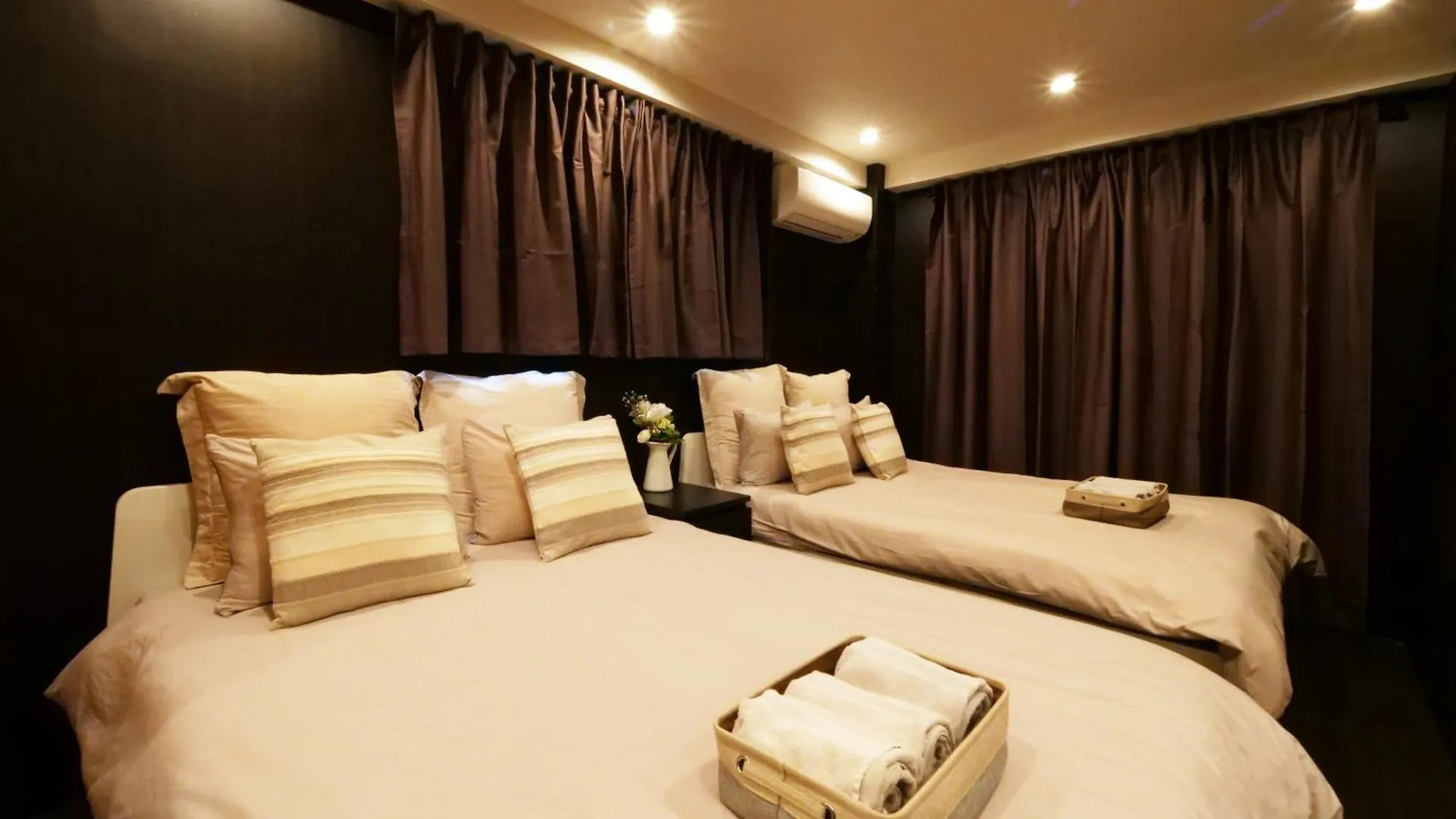 Apartment Charming Guesthouse In The Heart Of Okubo 丶steps To Metro And Convenient Travel! Yos4 Tokyo